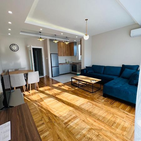 Apartment Luxury Explorer Podgorica Bagian luar foto