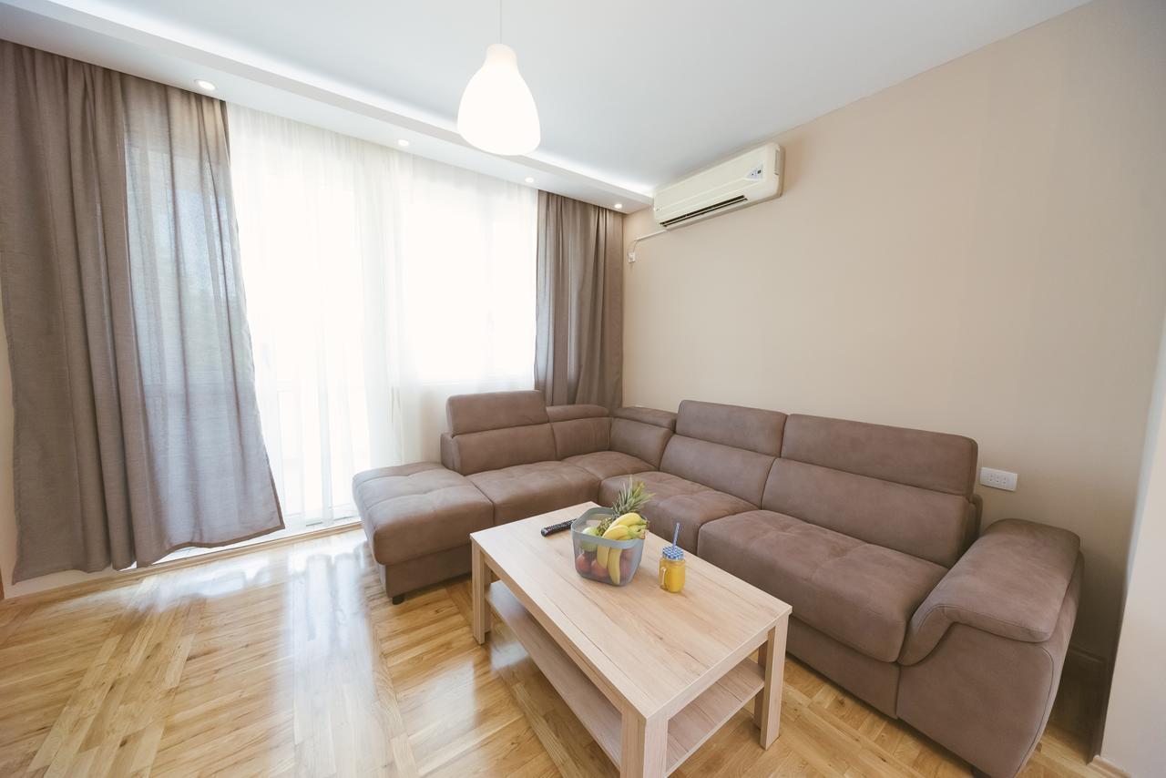 Apartment Luxury Explorer Podgorica Bagian luar foto