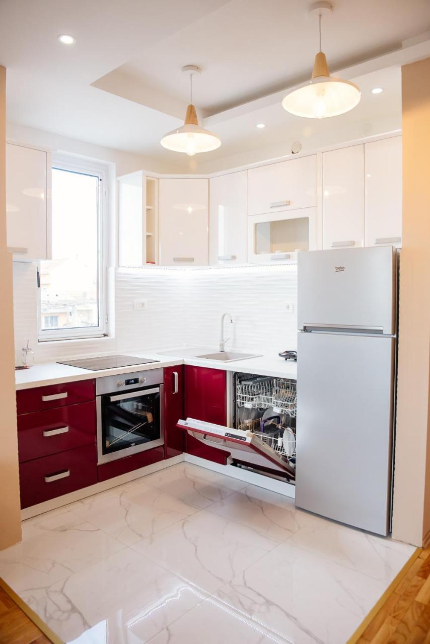 Apartment Luxury Explorer Podgorica Bagian luar foto